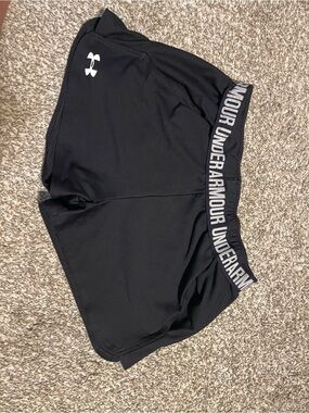 Under Armour Black Women's Athletic Shorts with Logo Waistband